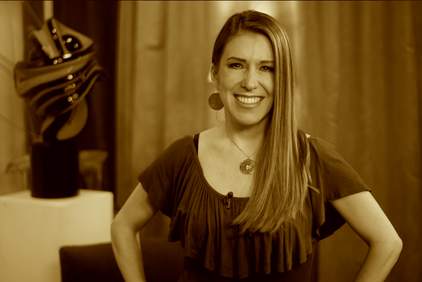 Julia Santibáñez