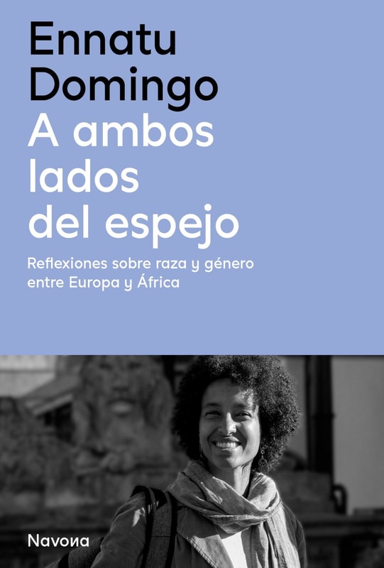 A ambos lados del espejo
