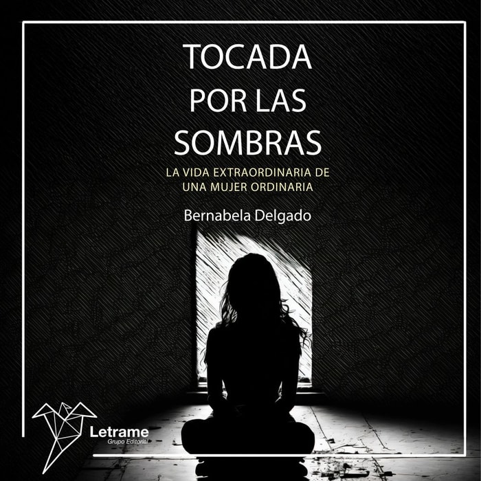 Tocada por las sombras