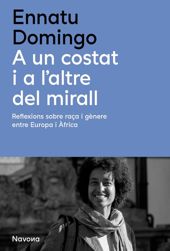 A un costat i a l'altre del mirall