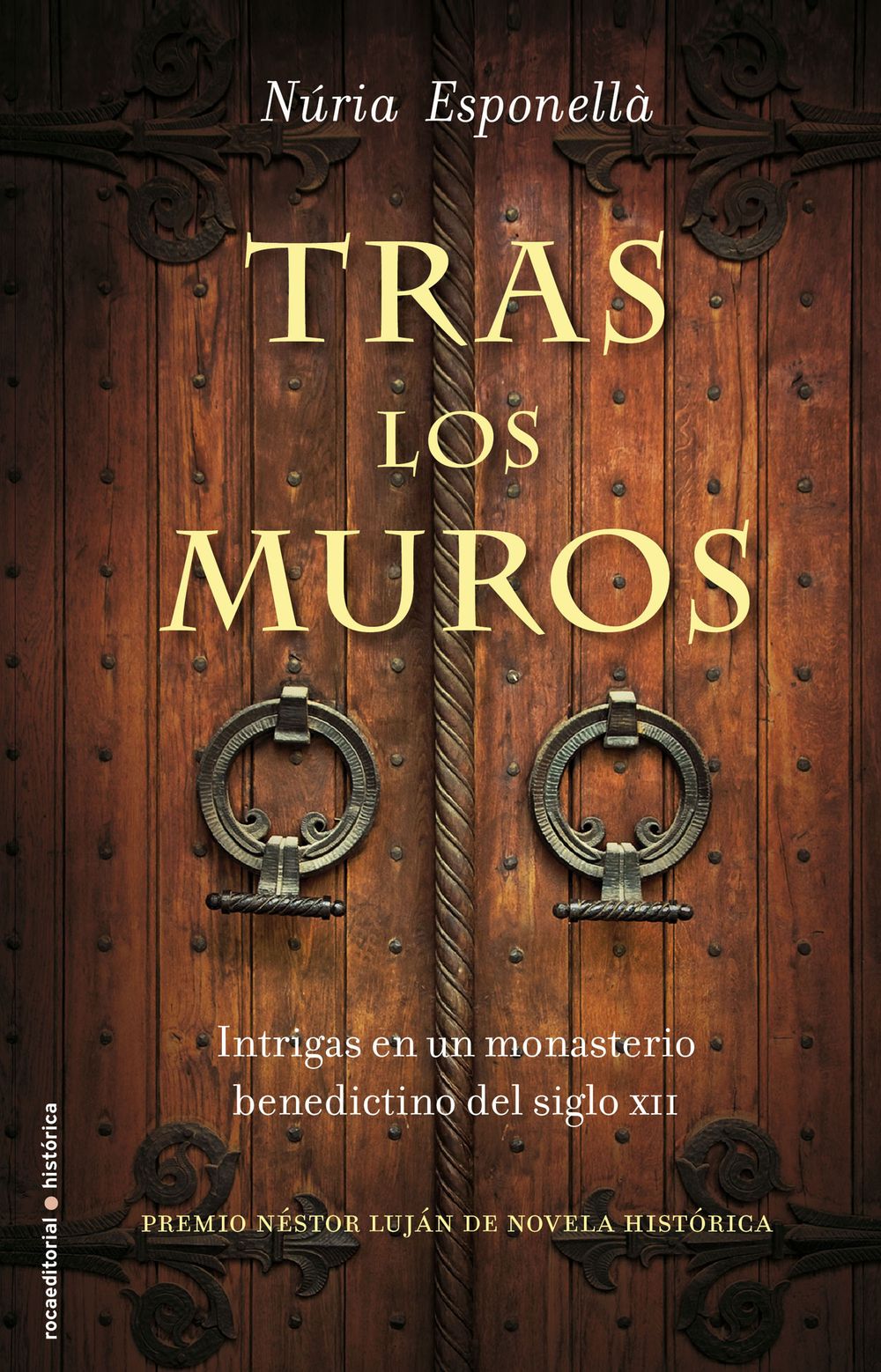 Tras los muros